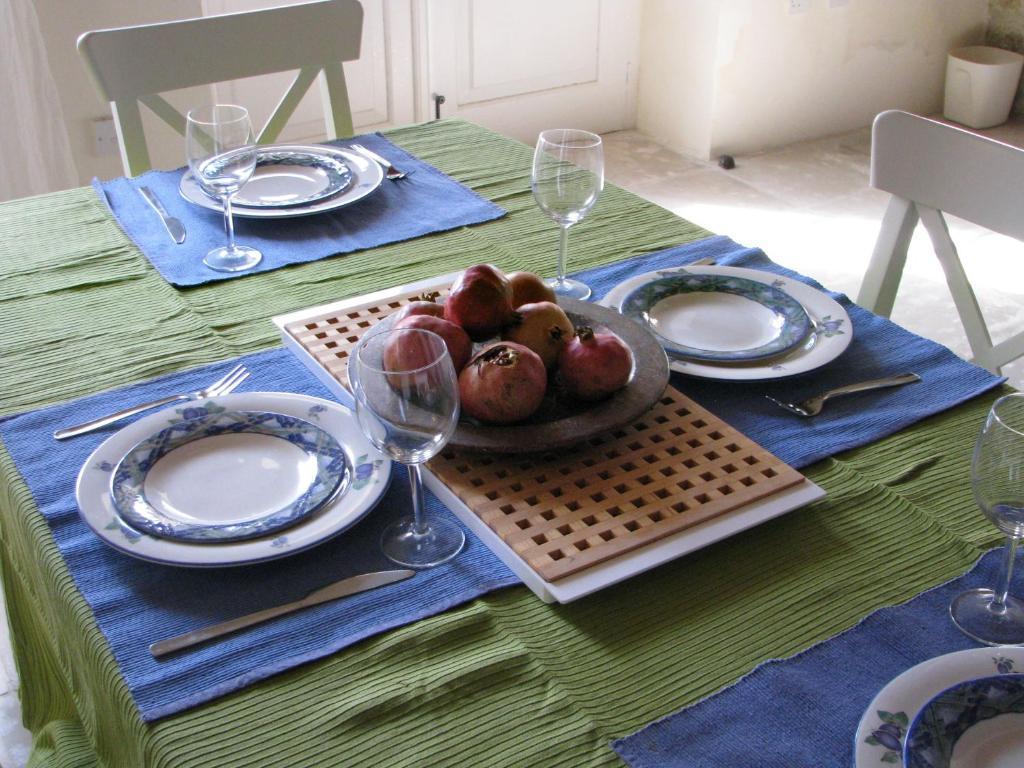 Dolphin Guest House And Studios Тохни Номер фото