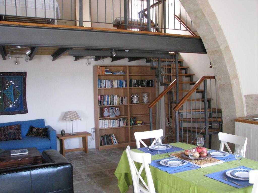 Dolphin Guest House And Studios Тохни Номер фото